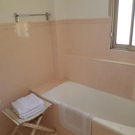 La Cle Du Sud فندق لو كانيت