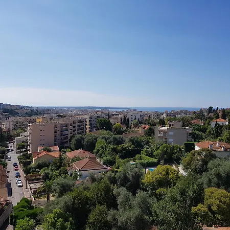 فندق La Cle Du Sud 2*