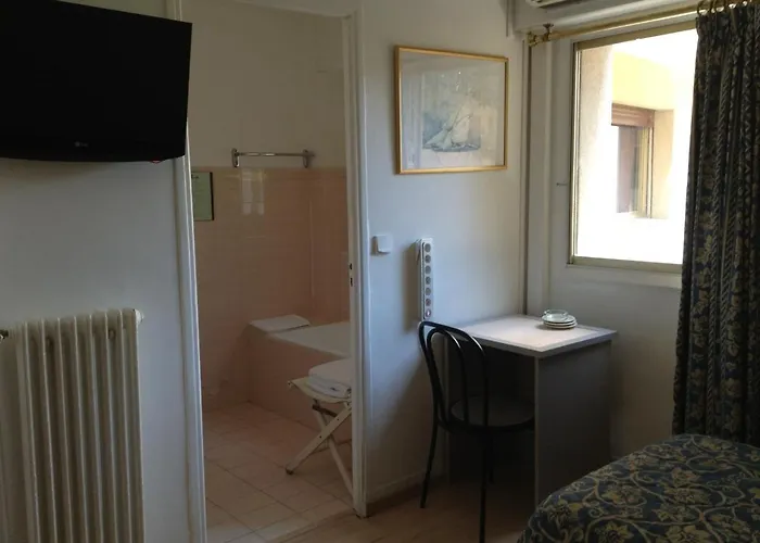 Hotel La Cle Du Sud 2*