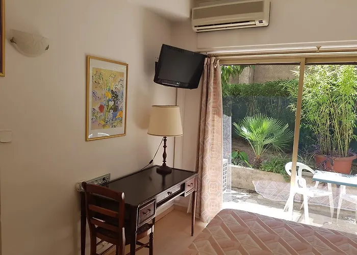 Hotel La Cle Du Sud 2*